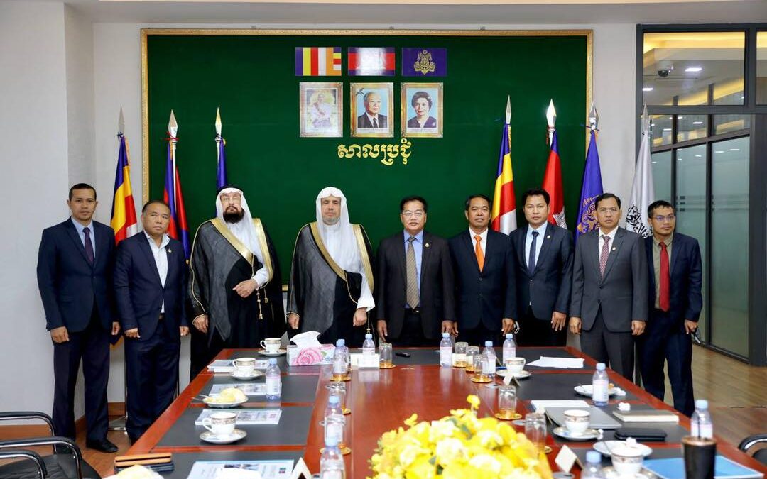 H.E. Senior Minister Othsman Hassan Requests Muslim World League to Support Economic Resources Development Project for the Development of the Cambodian Muslim Community